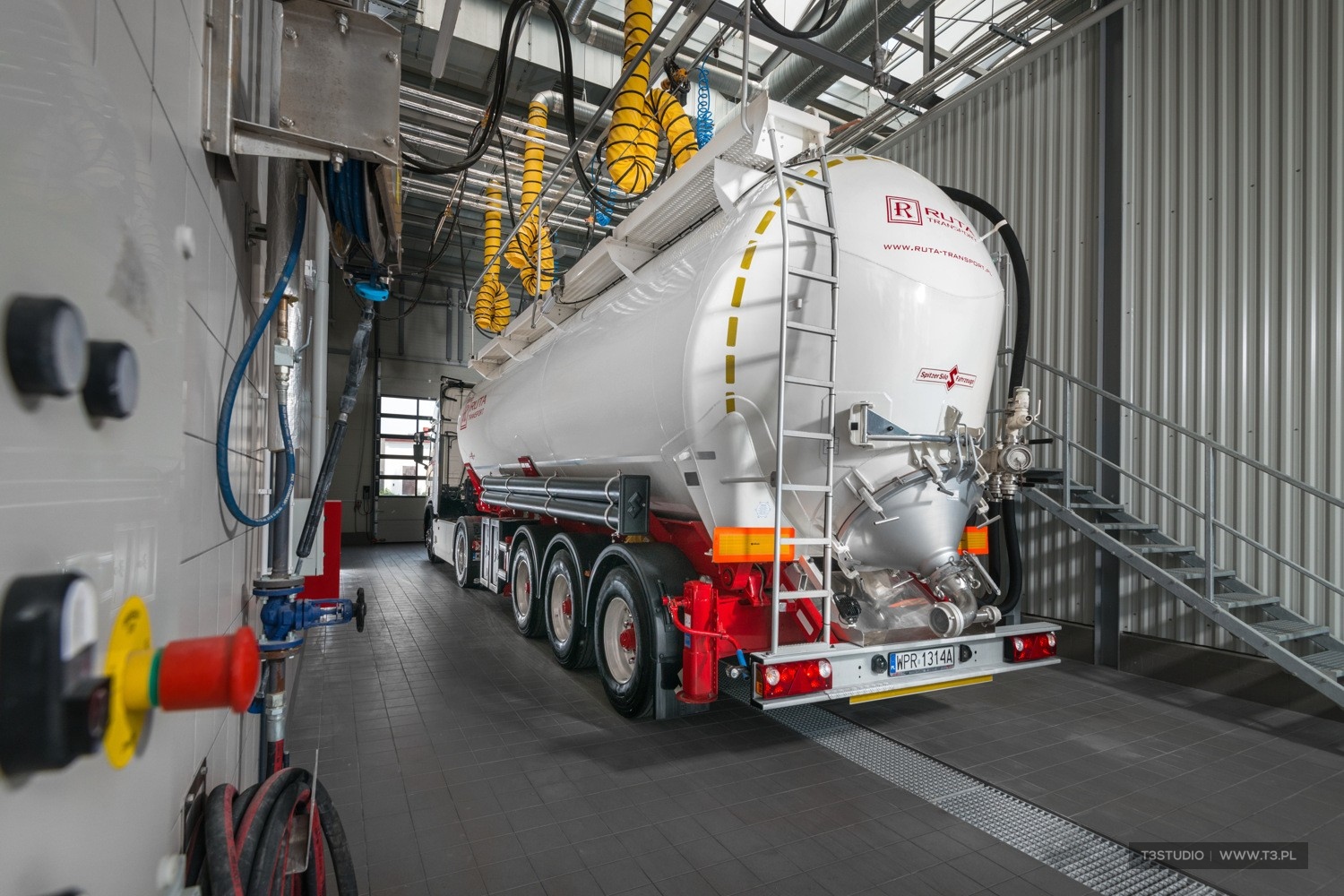 Sesja pojazdów ciężarowych firmy Ruta Transport